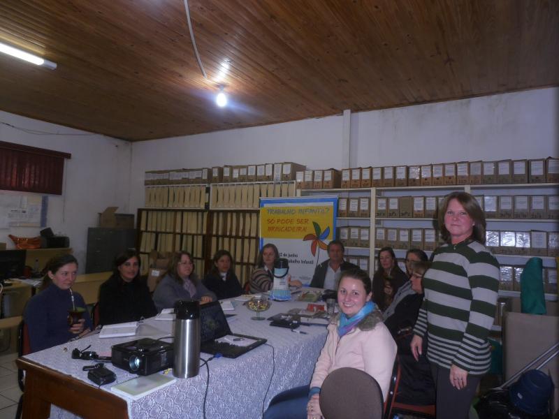 CREAS, CRAS e SMECD desenvolvem projeto 